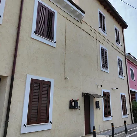 Charming In With Terrace Apartment
