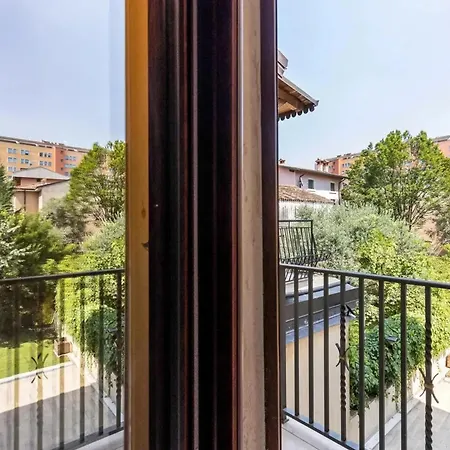 Charming In With Terrace * Verona