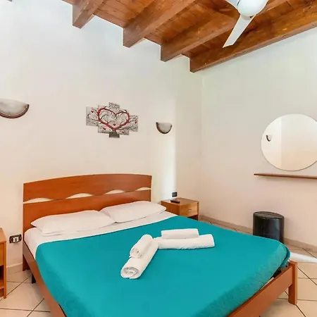 Charming In With Terrace Apartment *