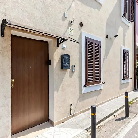 Charming In With Terrace Apartment Verona
